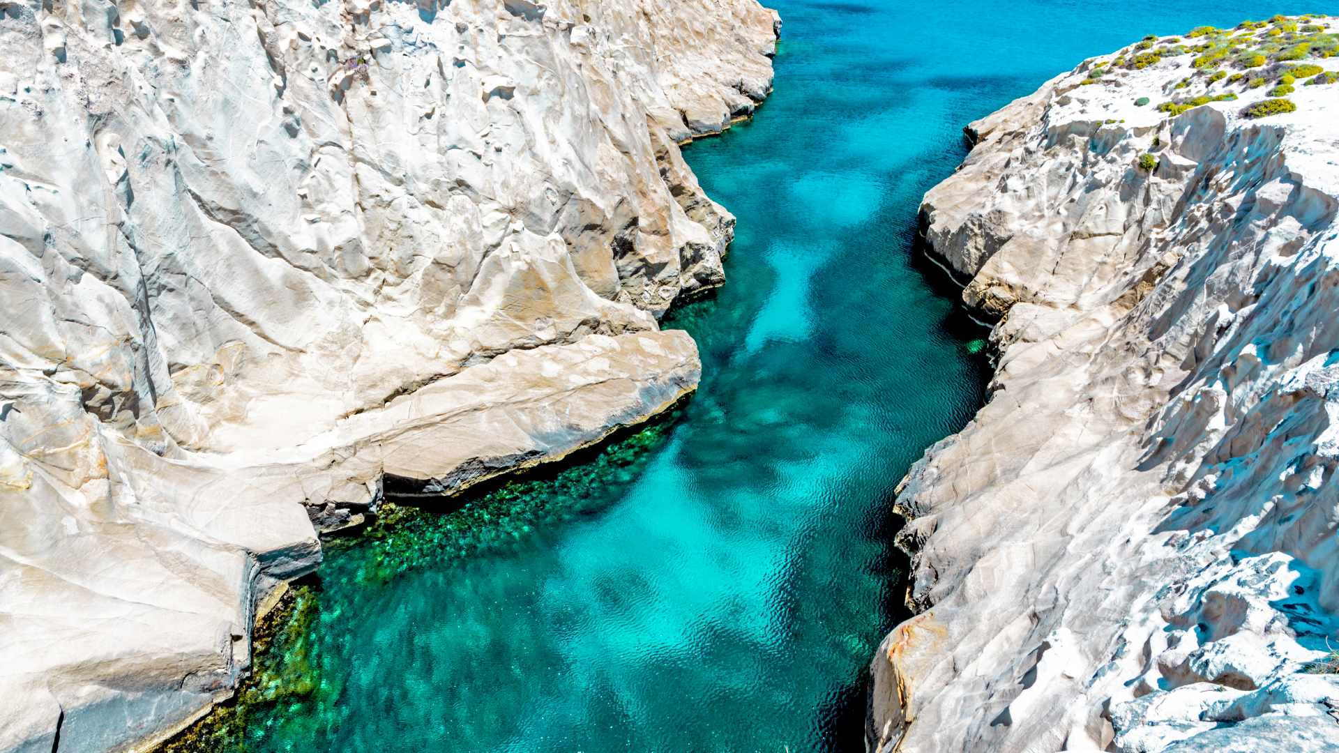 Milos: Belleza Mediterránea